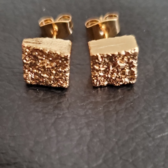 New 8mm Square Agate Druzy Geode Gold Stud Earrings. - Picture 7 of 10